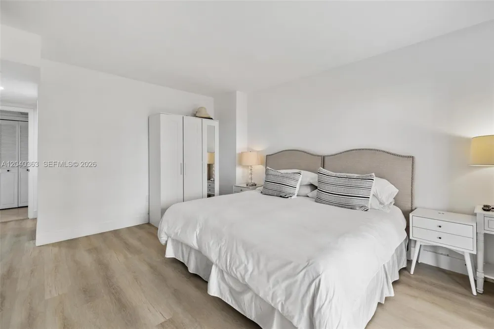 10175 Collins Ave #103 Bal Harbour, FL 33154