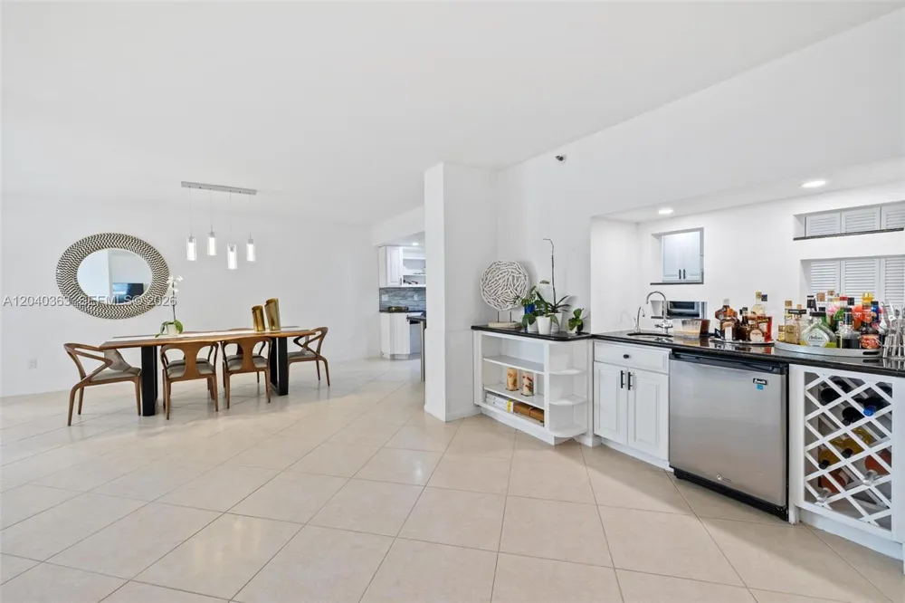 10175 Collins Ave #103 Bal Harbour, FL 33154