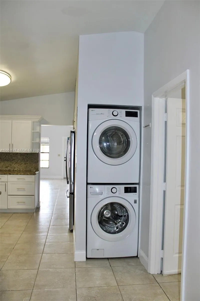 2728 W 74th St #2728 Hialeah, FL 33016
