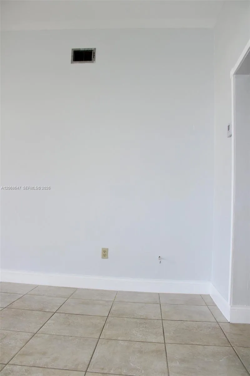 2728 W 74th St #2728 Hialeah, FL 33016