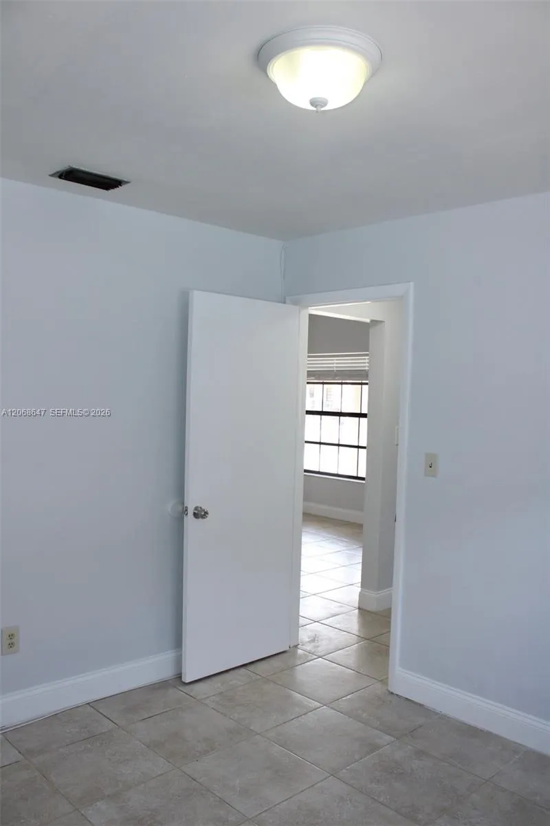 2728 W 74th St #2728 Hialeah, FL 33016