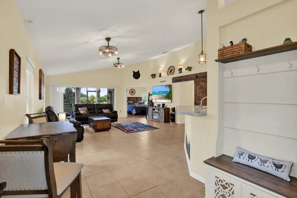 7123 48TH AVENUE E Palmetto, FL 34221