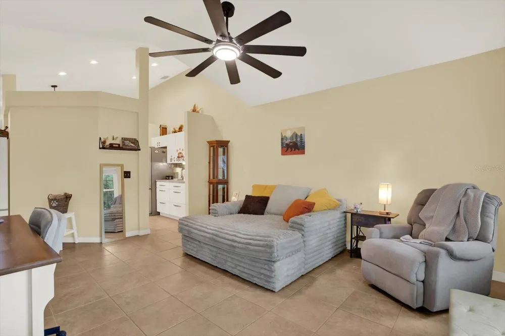 7123 48TH AVENUE E Palmetto, FL 34221