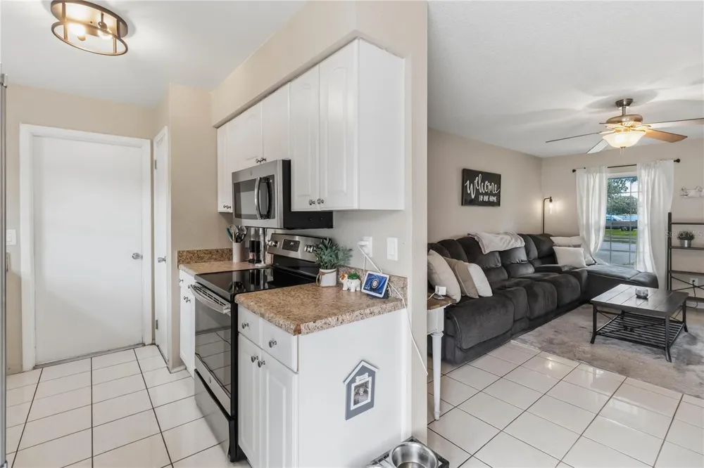 2948 COLORADO AVENUE Orlando, FL 32826