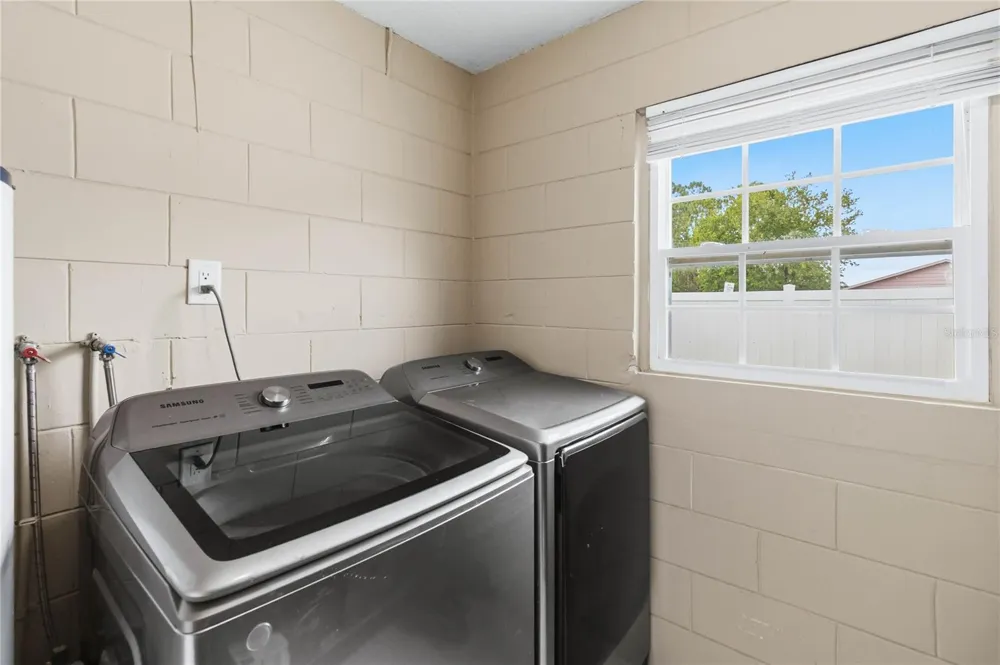2948 COLORADO AVENUE Orlando, FL 32826
