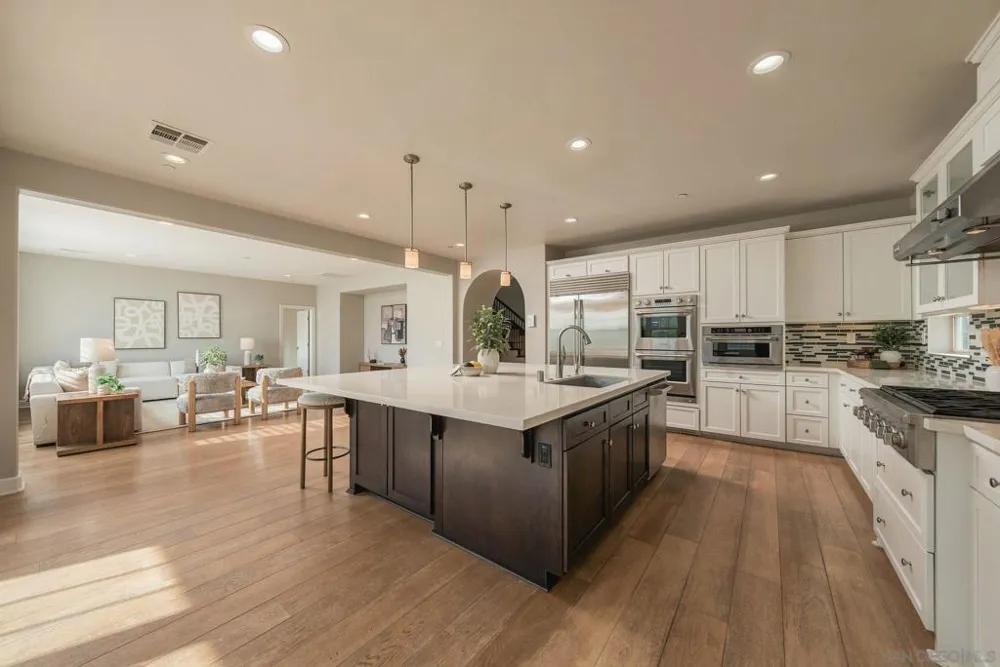 13656 Clover Hill Way San Diego, CA 92130
