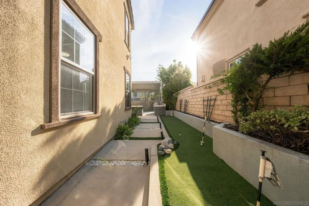 13656 Clover Hill Way San Diego, CA 92130