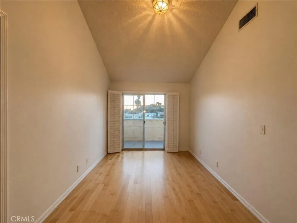 3863 Cazador Los Angeles, CA 90065