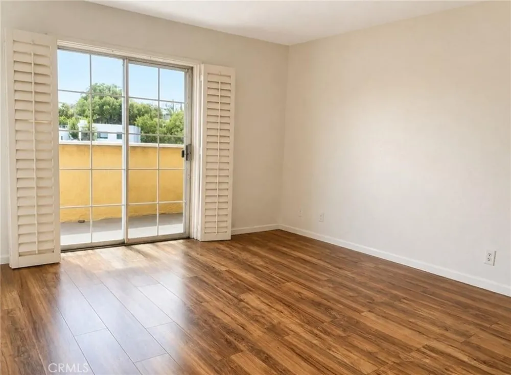 3863 Cazador Los Angeles, CA 90065