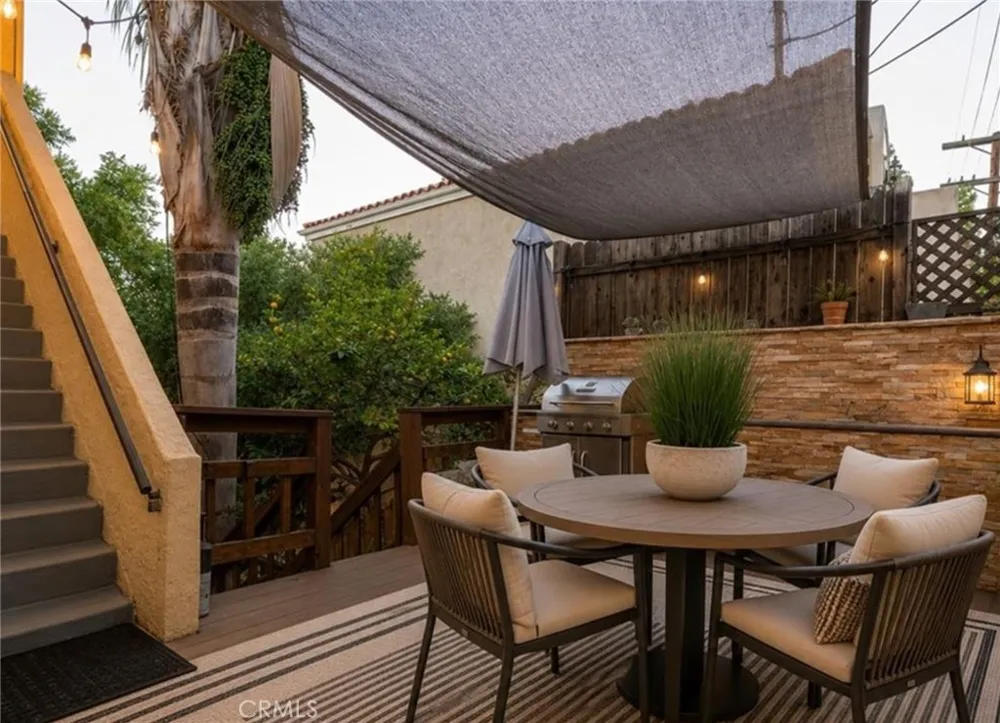 3863 Cazador Los Angeles, CA 90065