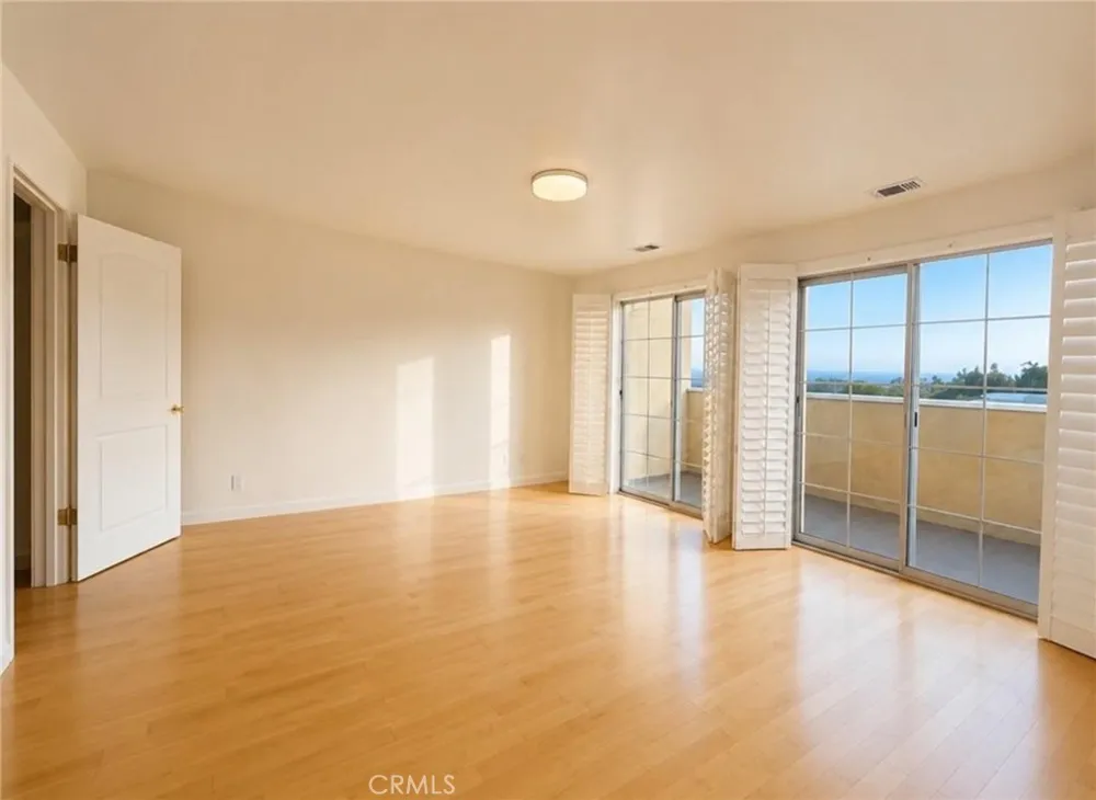 3863 Cazador Los Angeles, CA 90065