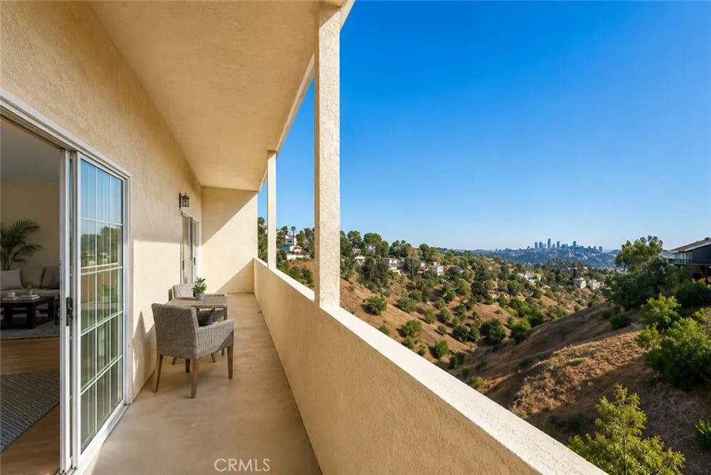 3863 Cazador Los Angeles, CA 90065