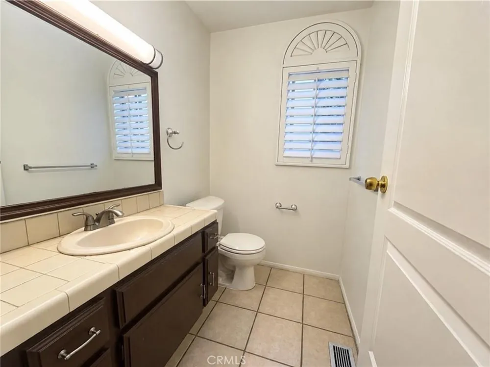 3863 Cazador Los Angeles, CA 90065