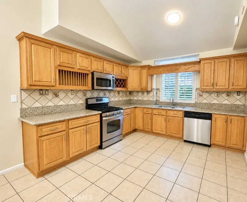 3863 Cazador Los Angeles, CA 90065