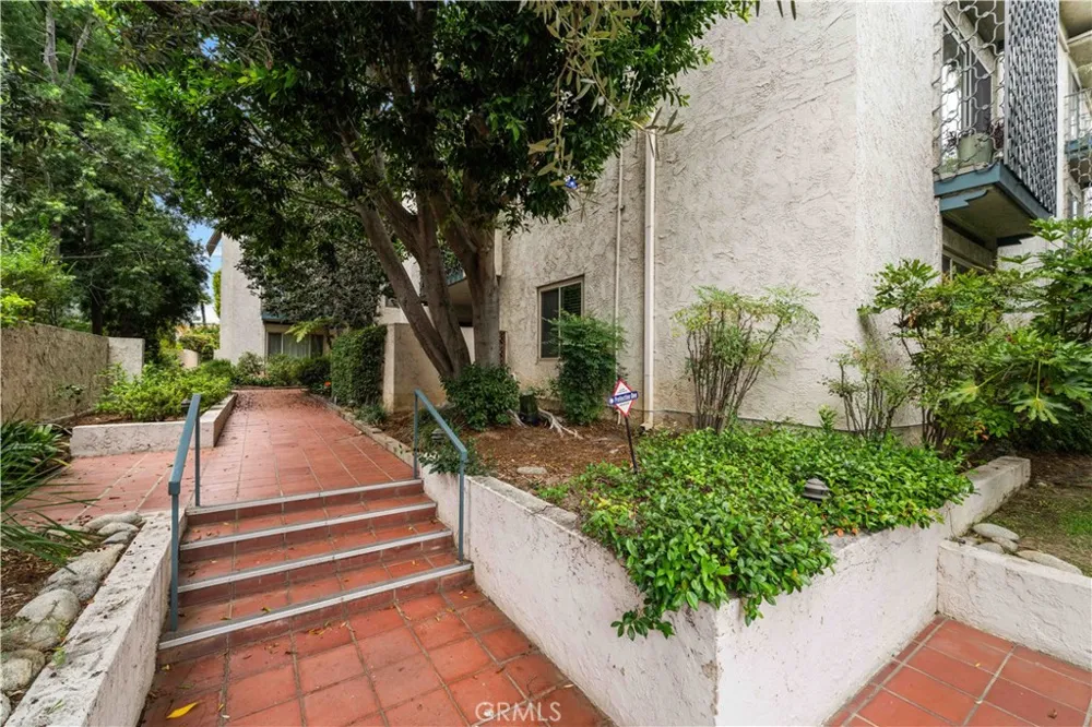 985 E California Boulevard Pasadena, CA 91106