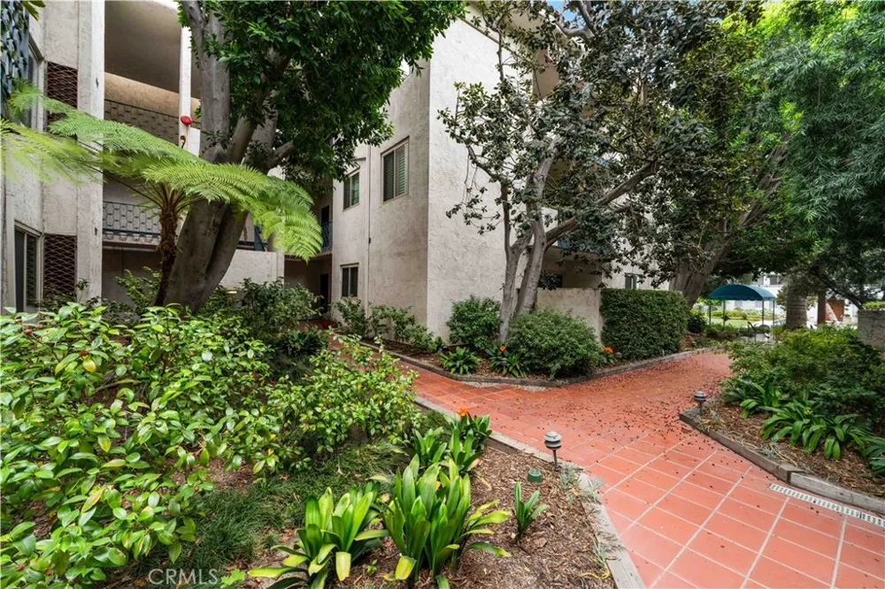985 E California Boulevard Pasadena, CA 91106