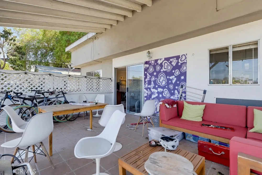 5020 Aldama Street Los Angeles, CA 90042