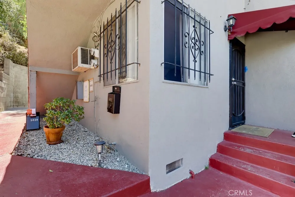 5020 Aldama Street Los Angeles, CA 90042