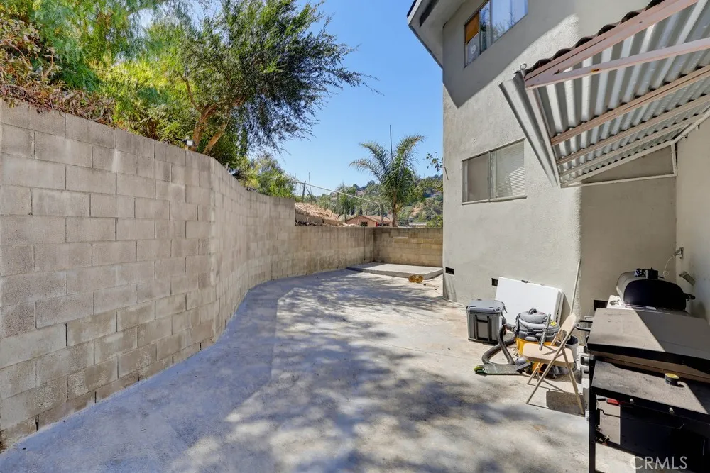 5020 Aldama Street Los Angeles, CA 90042