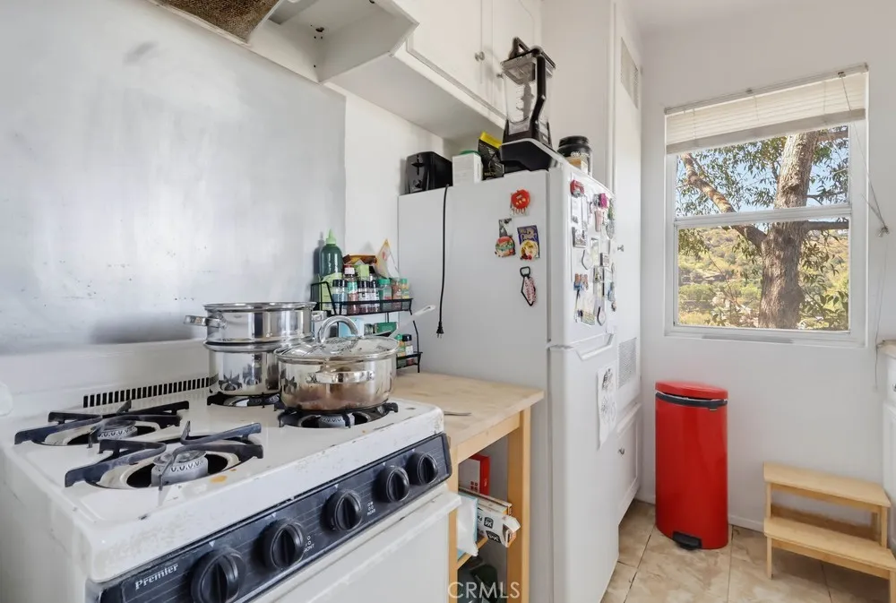 5020 Aldama Street Los Angeles, CA 90042
