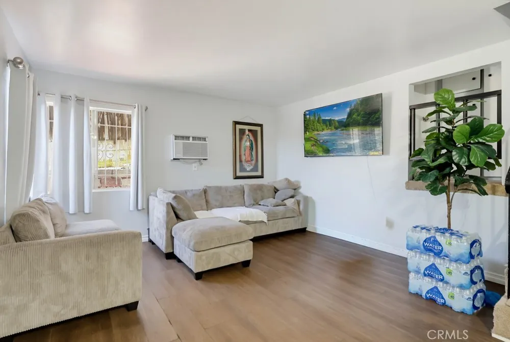 5020 Aldama Street Los Angeles, CA 90042