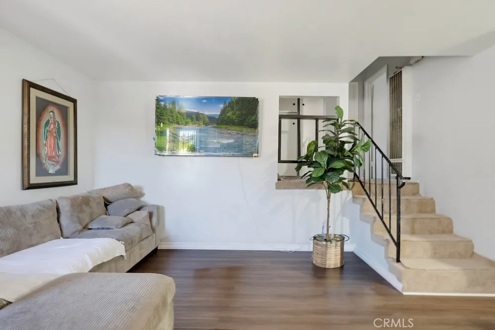 5020 Aldama Street Los Angeles, CA 90042