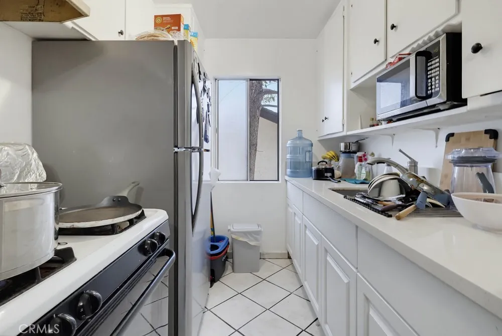 5020 Aldama Street Los Angeles, CA 90042
