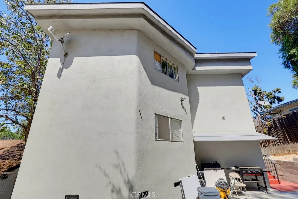 5020 Aldama Street Los Angeles, CA 90042