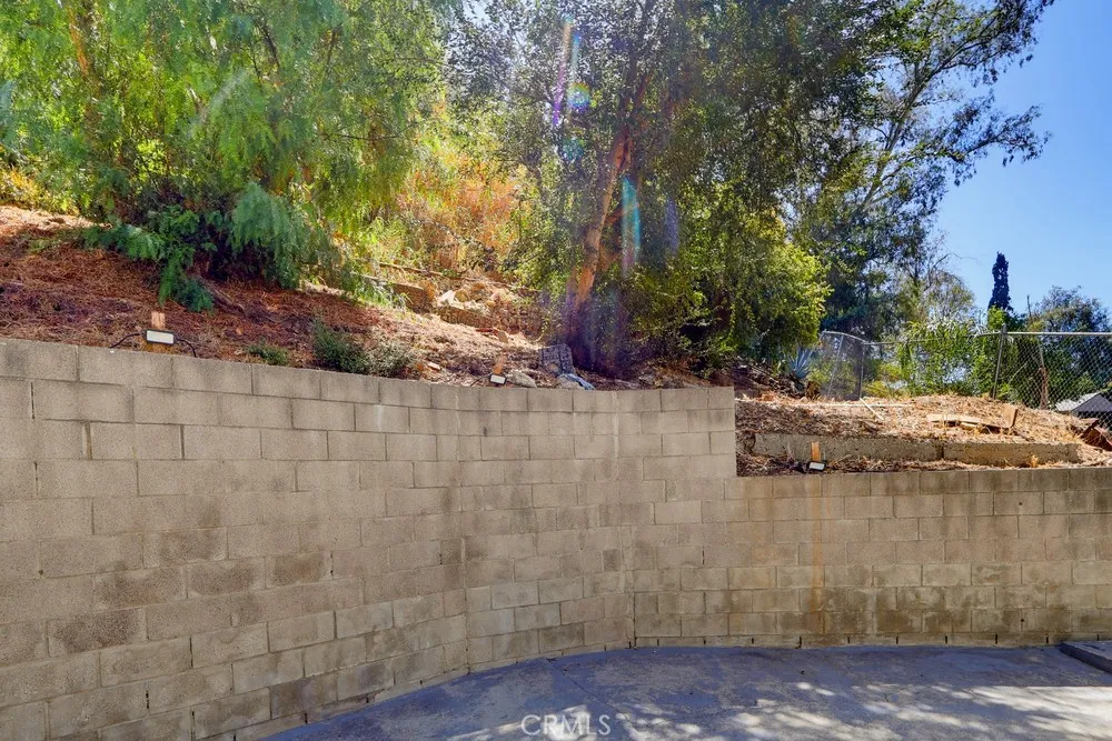 5020 Aldama Street Los Angeles, CA 90042