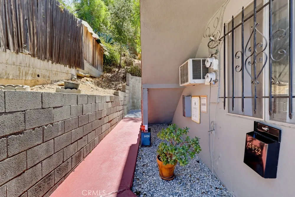 5020 Aldama Street Los Angeles, CA 90042