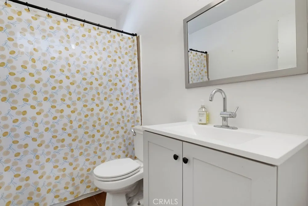 5020 Aldama Street Los Angeles, CA 90042