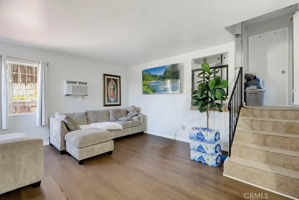 5020 Aldama Street Los Angeles, CA 90042