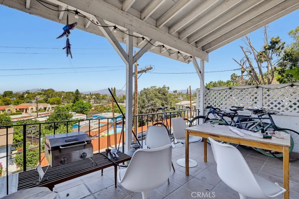 5020 Aldama Street Los Angeles, CA 90042