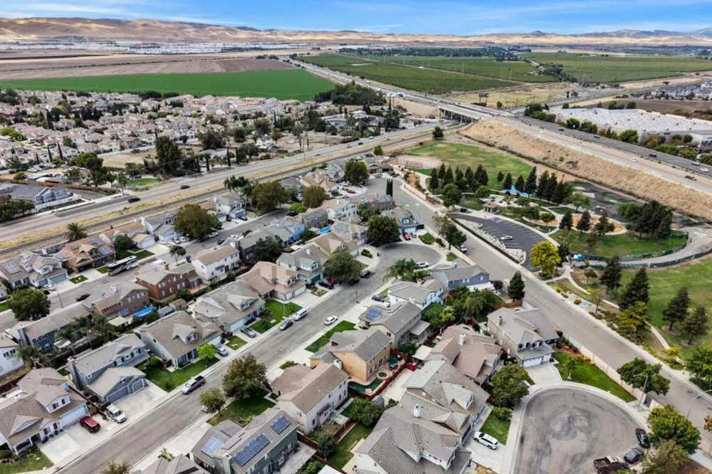 2943 Rugby Court Tracy, CA 95377