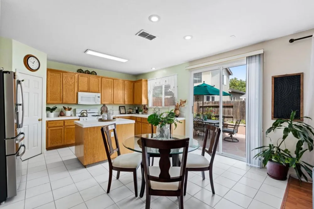 2943 Rugby Court Tracy, CA 95377