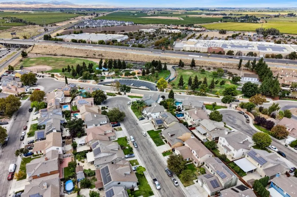 2943 Rugby Court Tracy, CA 95377