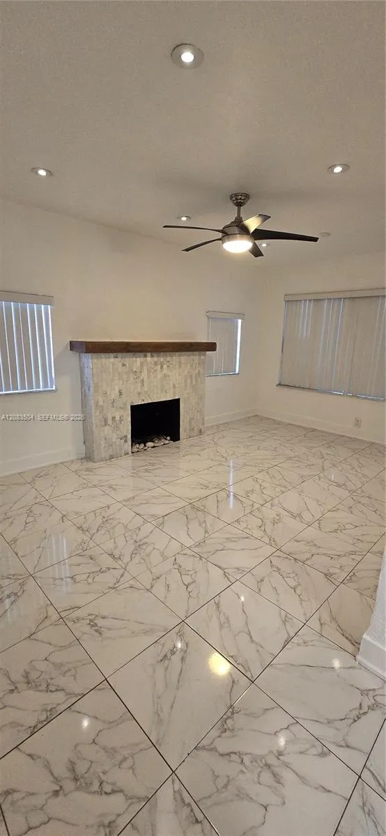 455 NE 131st St North Miami, FL 33161