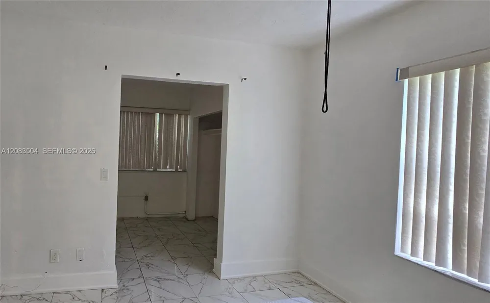 455 NE 131st St North Miami, FL 33161