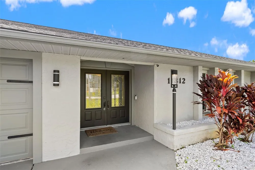 11312 ROBERT DR. Seminole, FL 33778