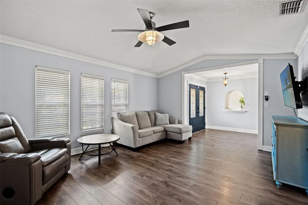 11312 ROBERT DR. Seminole, FL 33778