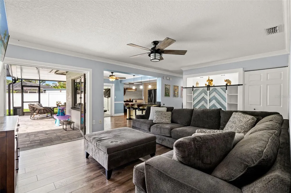 11312 ROBERT DR. Seminole, FL 33778