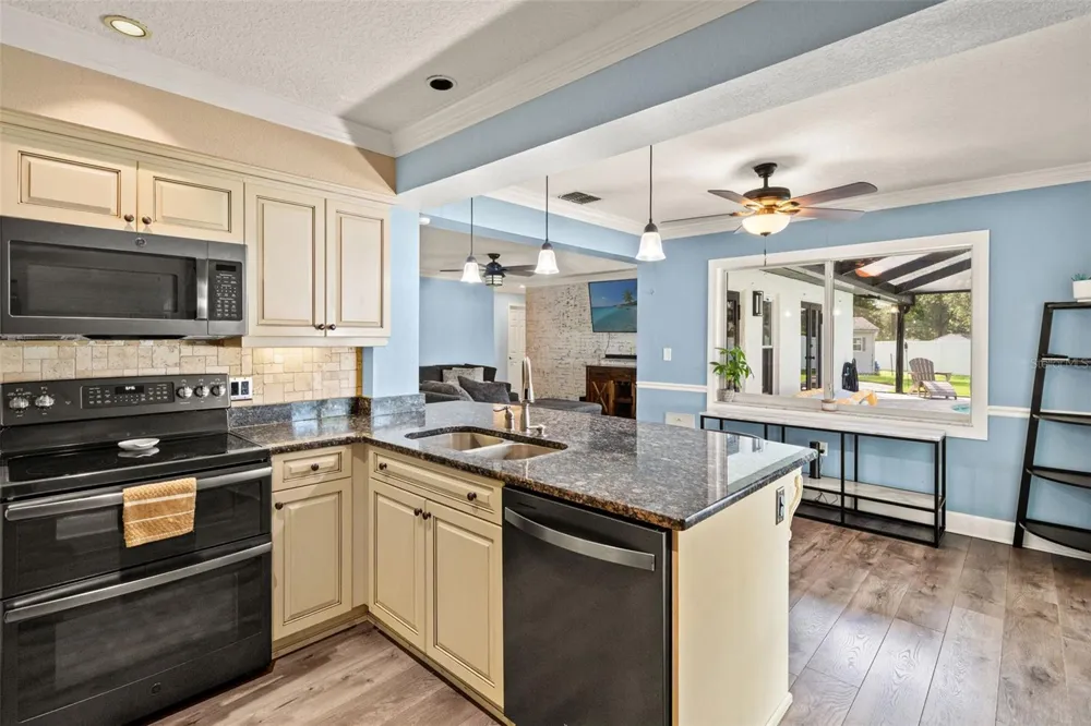 11312 ROBERT DR. Seminole, FL 33778