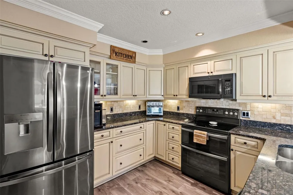 11312 ROBERT DR. Seminole, FL 33778