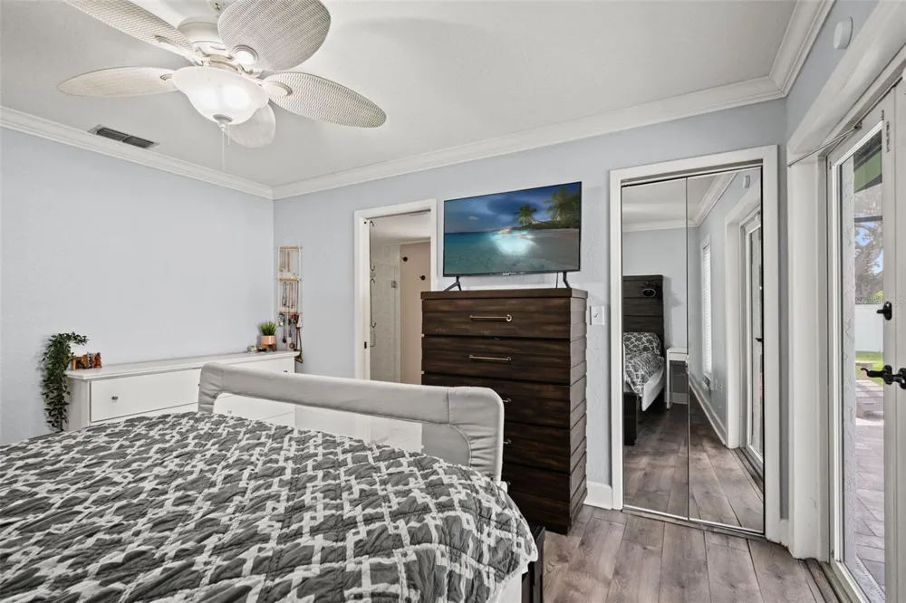 11312 ROBERT DR. Seminole, FL 33778