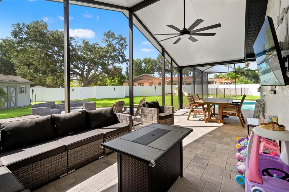 11312 ROBERT DR. Seminole, FL 33778