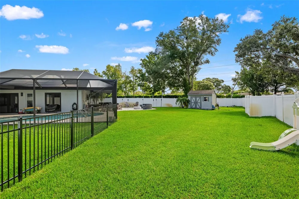 11312 ROBERT DR. Seminole, FL 33778