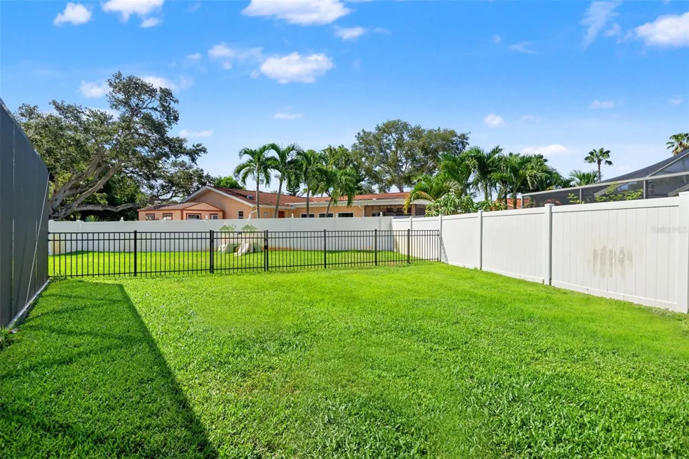 11312 ROBERT DR. Seminole, FL 33778