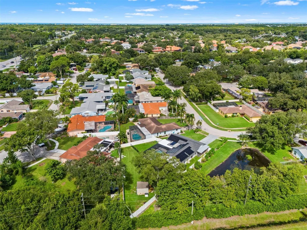 11312 ROBERT DR. Seminole, FL 33778