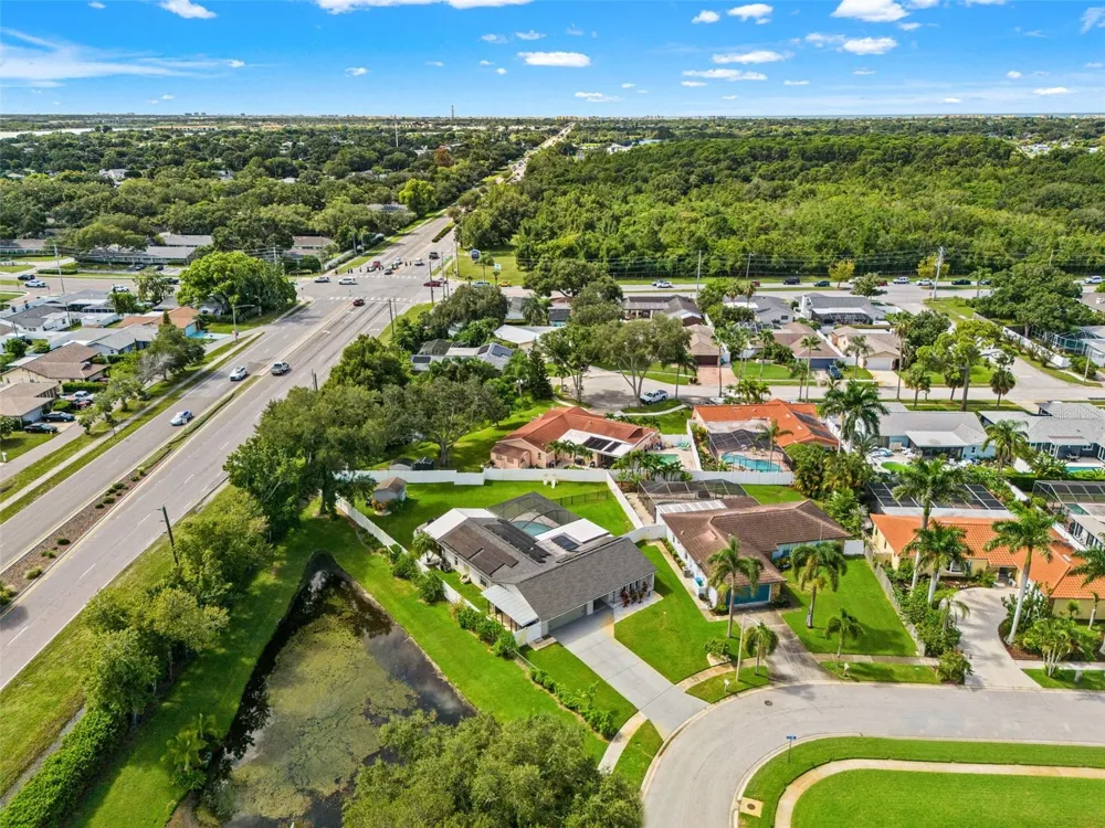 11312 ROBERT DR. Seminole, FL 33778