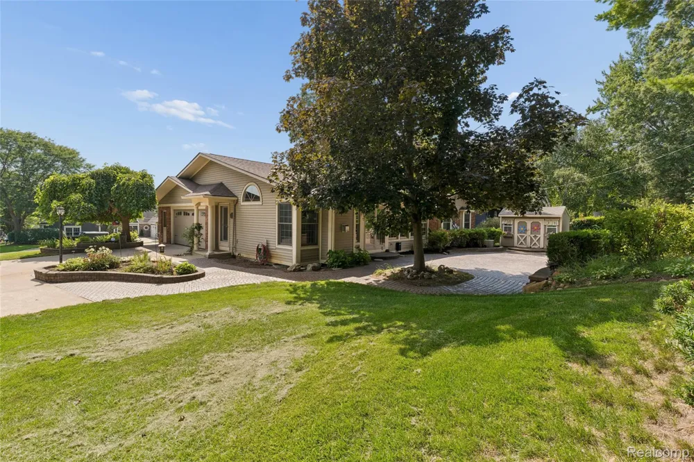 7510 Greene Haven Drive Independence Charter Township, MI 48348
